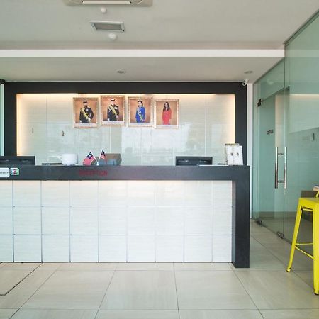 Hotel Ciq @ Wong Ah Fook Johor Bahru Esterno foto