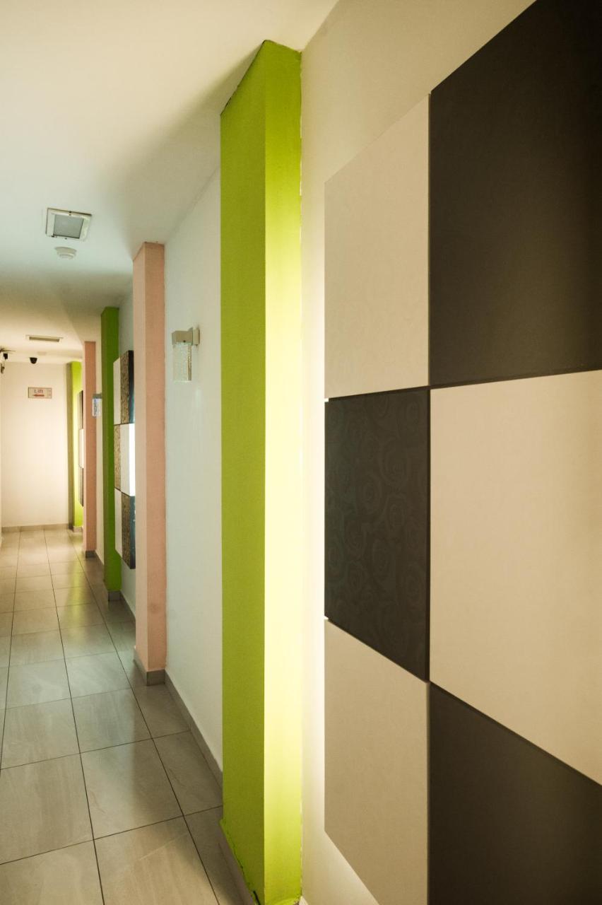 Hotel Ciq @ Wong Ah Fook Johor Bahru Esterno foto